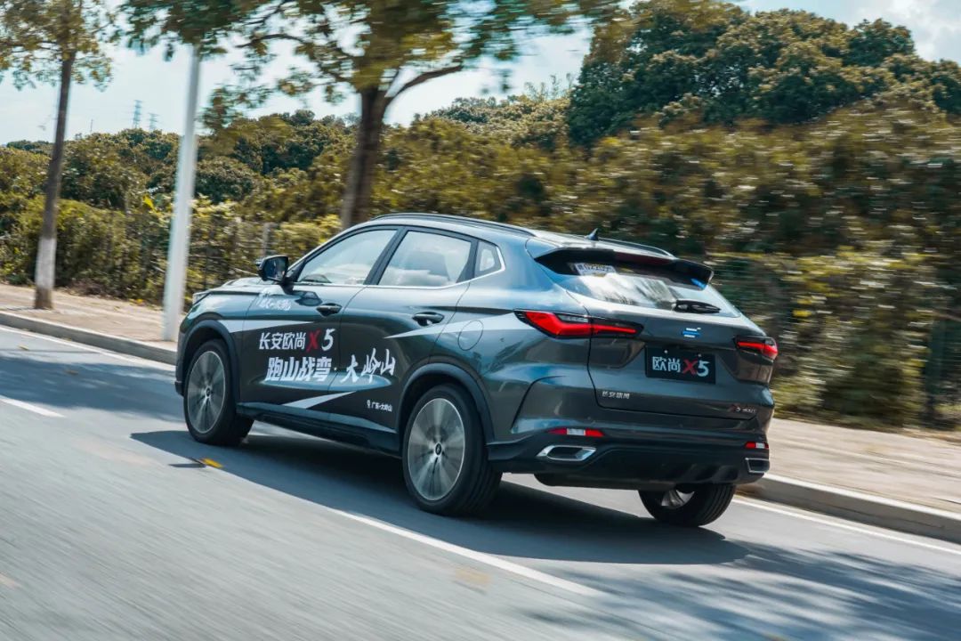 顶配只卖10万的爆款,试驾长安欧尚x5_太平洋号