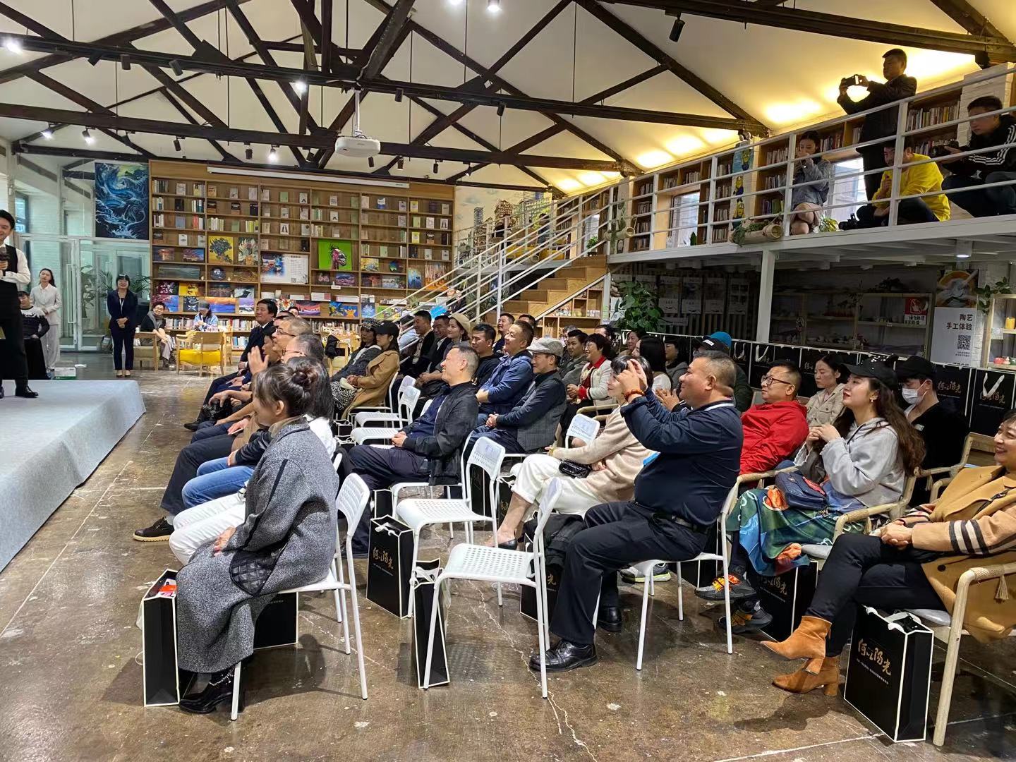 电影《何以阳光》重庆启动 导演樊昊仑首触文艺励志片