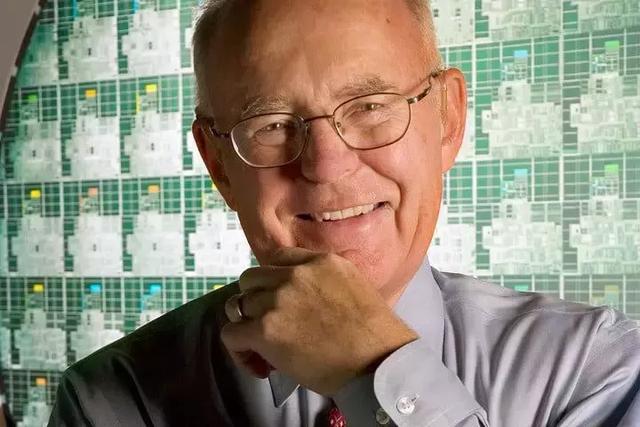 厉害！全球首颗2nm EUV芯片出世！蓝色巨人打造