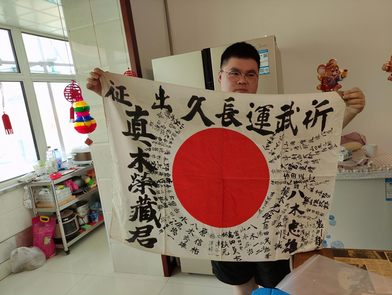 抗日老兵后代，花2500万元收购日军侵华时的这些