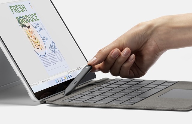 微软发7110元轻薄本Surface Pro 8 13寸屏支持120Hz高刷