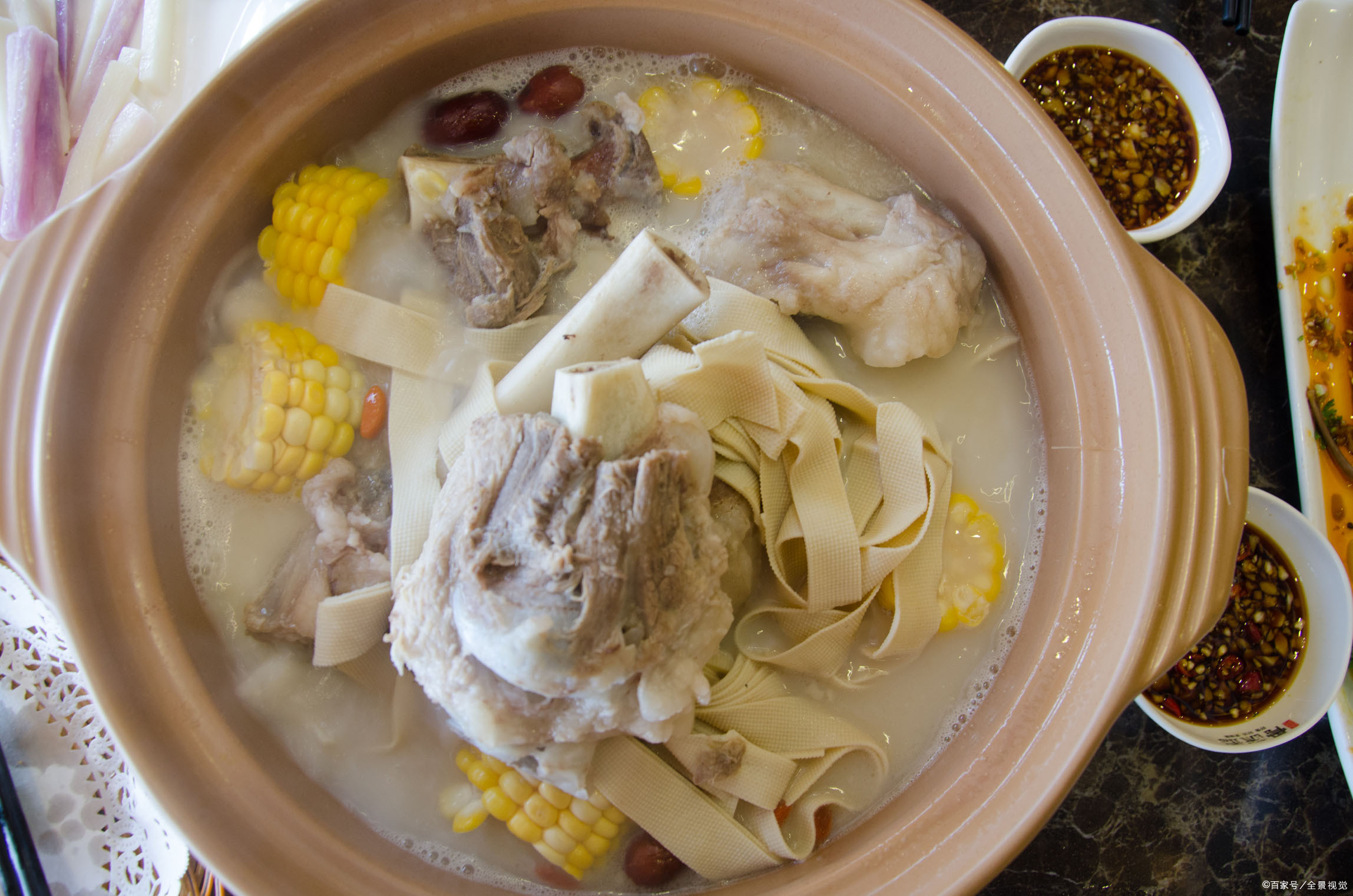 補鈣要喝骨頭湯？ 骨科醫生告訴你真相！ 要補鈣還得靠這4寶