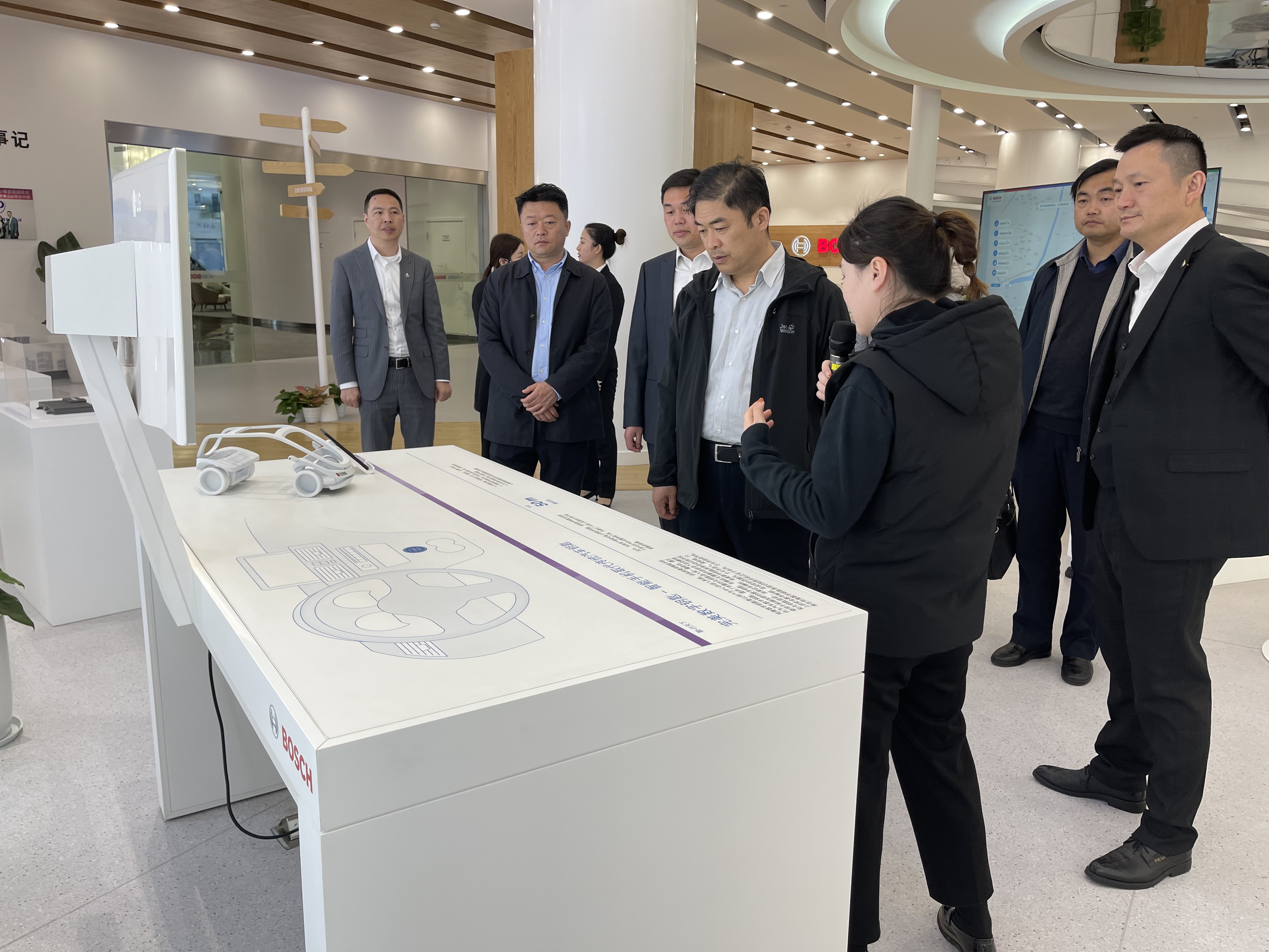 济南新材料产业园区管委会主任韩利师赴上海无锡招商考察学习