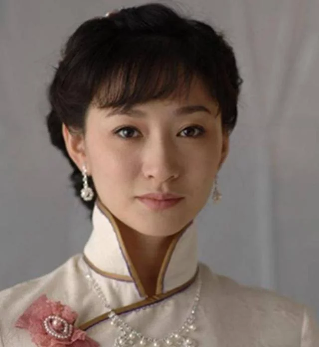 知名女星和导演同居7年，导演妻子全然不知，堕胎2次后嫁给富豪