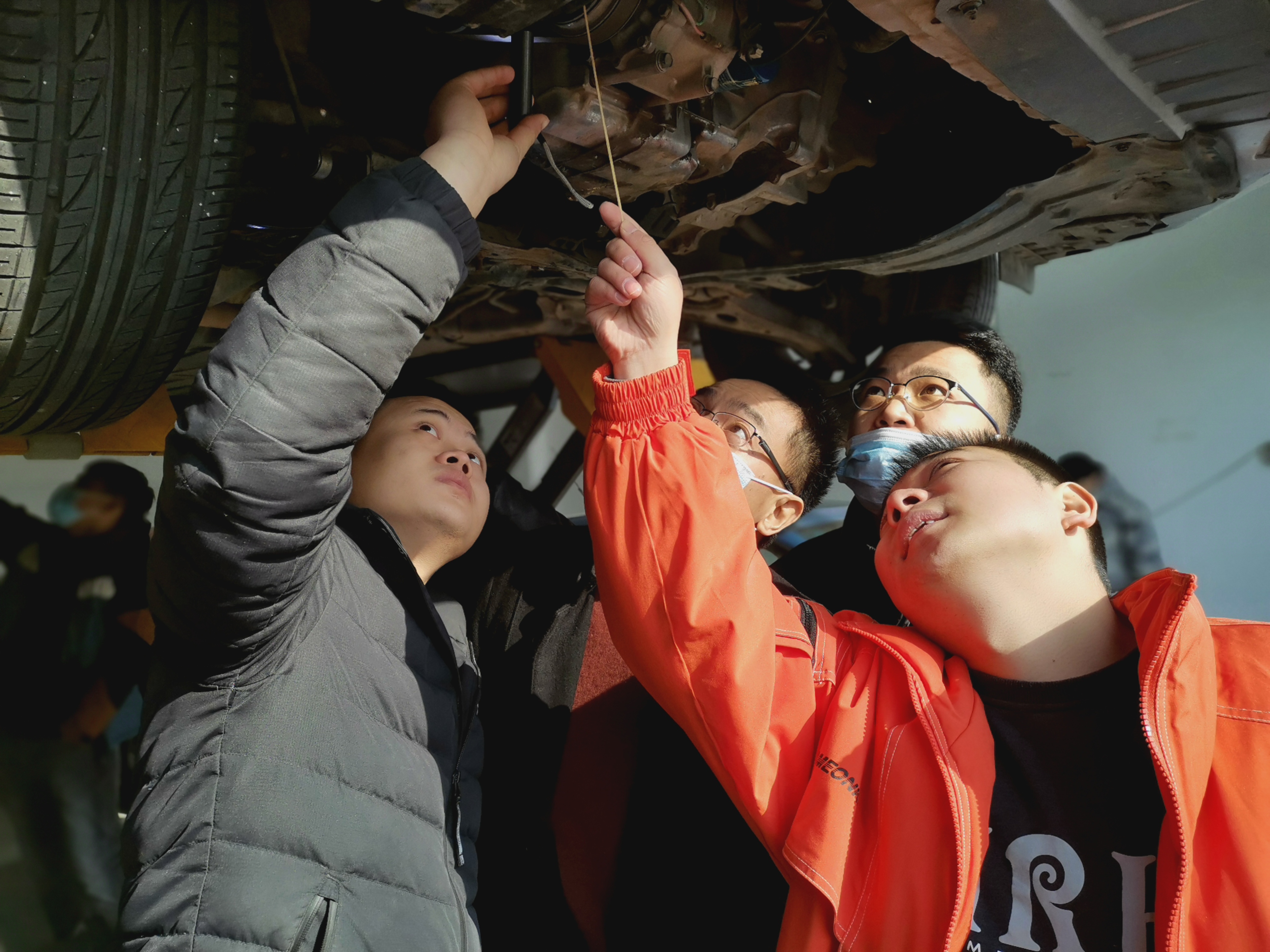 聚是一團(tuán)火，散是滿天星，新一代二手車評估師，今天正式畢業(yè)了