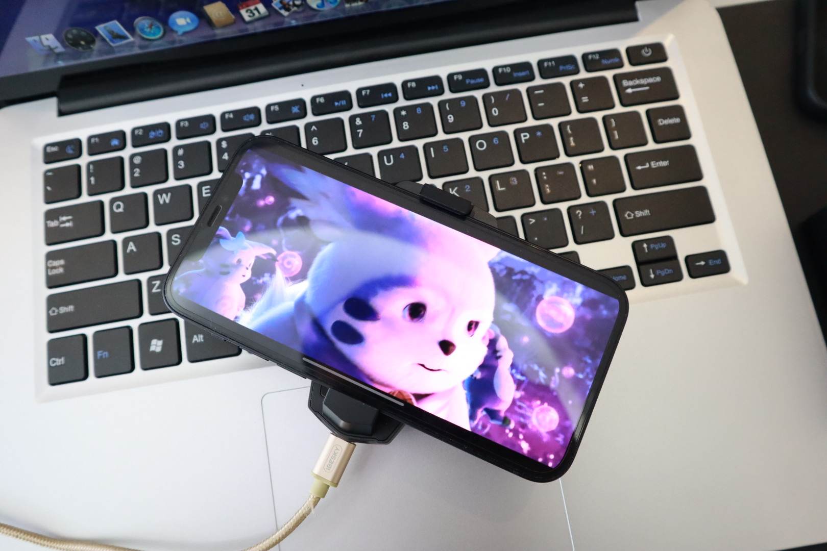 夏天到了别忘了给手机降降温，飞智蜂翼2Pro手机散热器评测