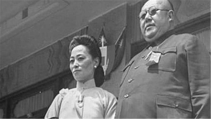 宁夏“土皇帝”：带着7.5吨黄金出逃美国，晚年：我想回国