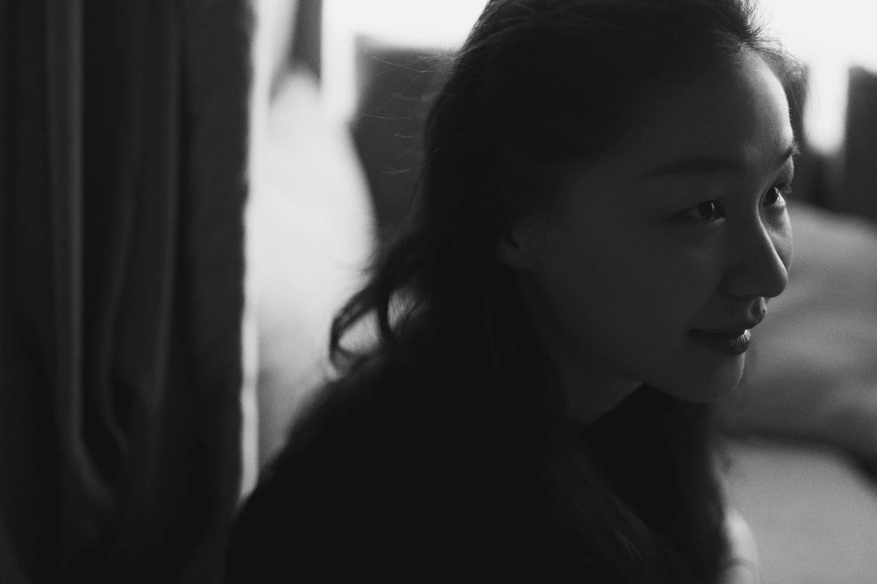 她原本是素人，被金星看好演喜剧爆红，参加《