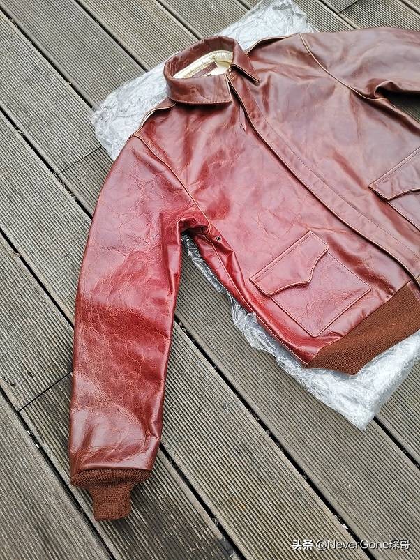 3万块的THE REAL MCCOY'S天皇染A2皮衣云评测