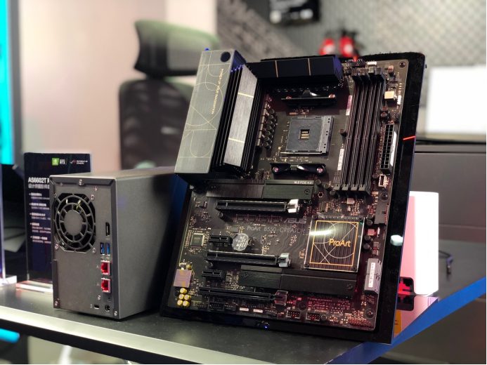 CF对抗赛+液氮超频 华硕主板引爆BW2021