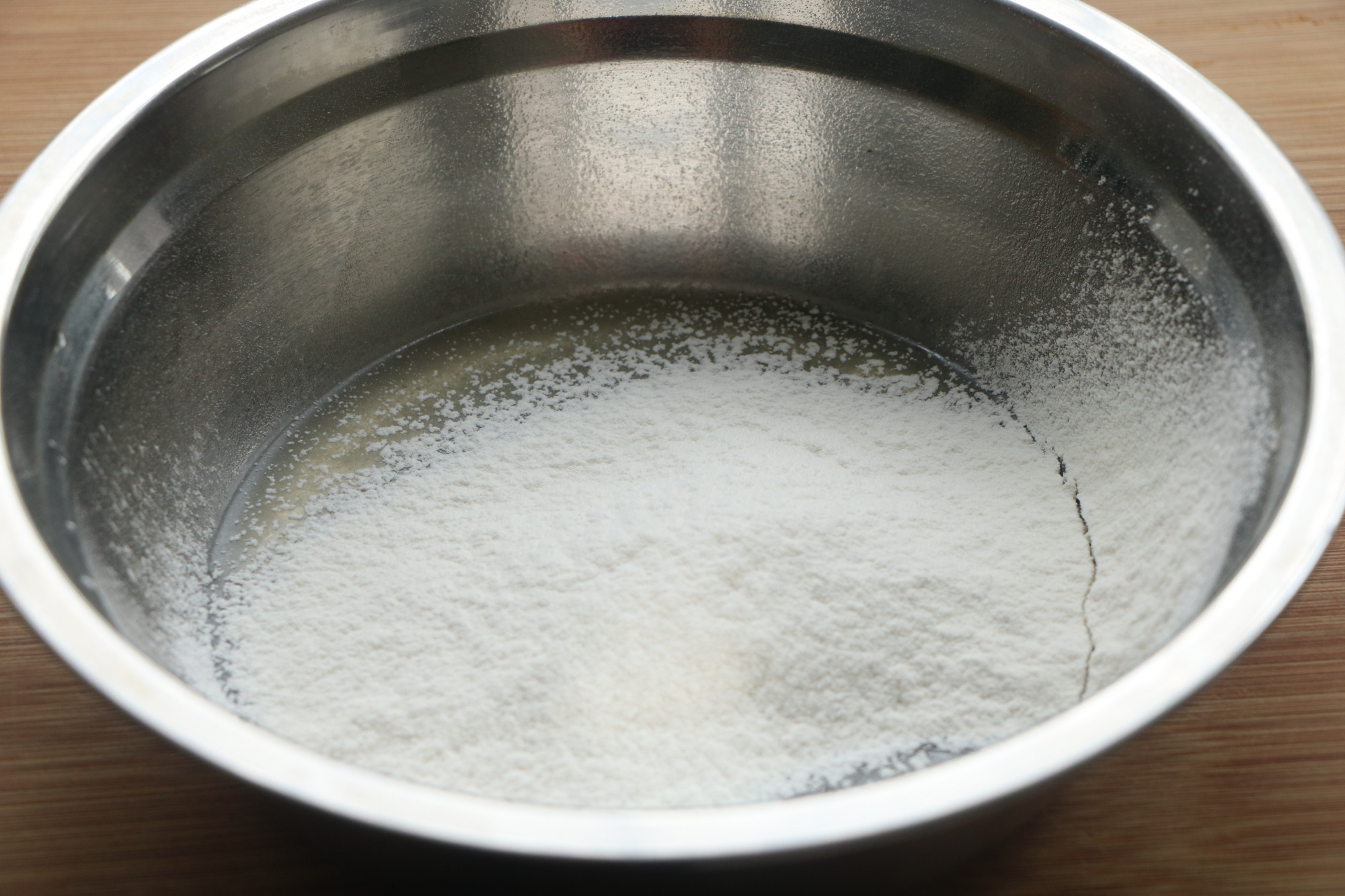 完美的蛋糕卷做法，綿軟細膩不開裂，比甜品店的更加美味又健康