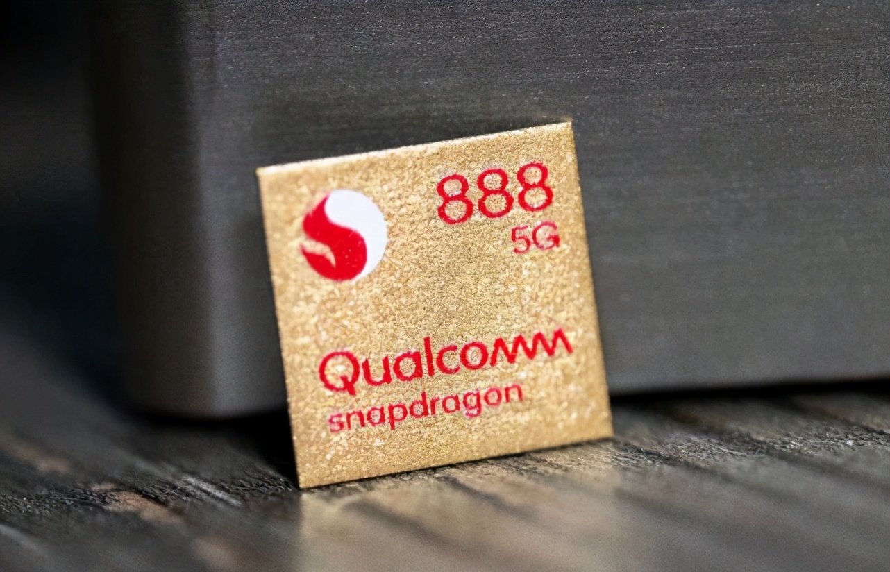 买手机不用乱跟风，这三款旗舰性价比都很高，