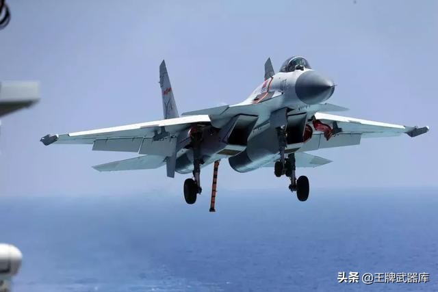 作為中國艦載機(jī)主力殲-15，屬于世界先進(jìn)艦載機(jī)嗎？戰(zhàn)力有多強(qiáng)？