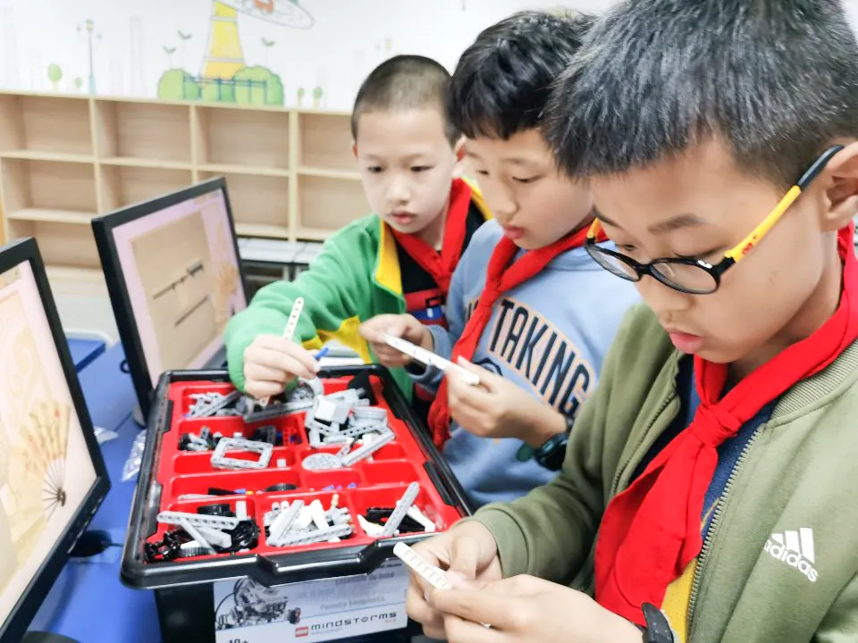 成都市双流区东升迎春小学乡村少年宫暨项目制社团活动