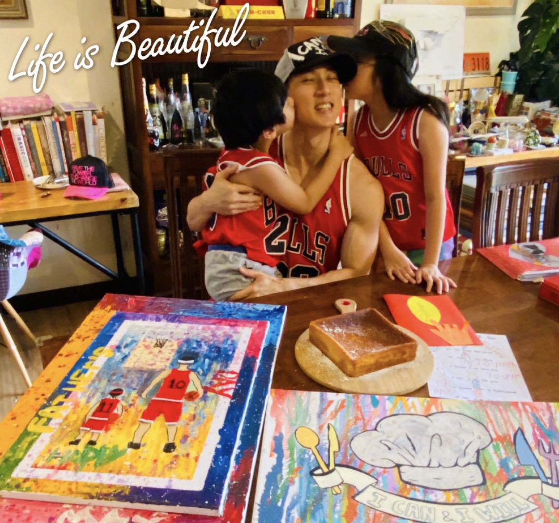 NeiNei姐弟放寒假，吳尊曬孩子作品，林麗吟母女同框似閨蜜