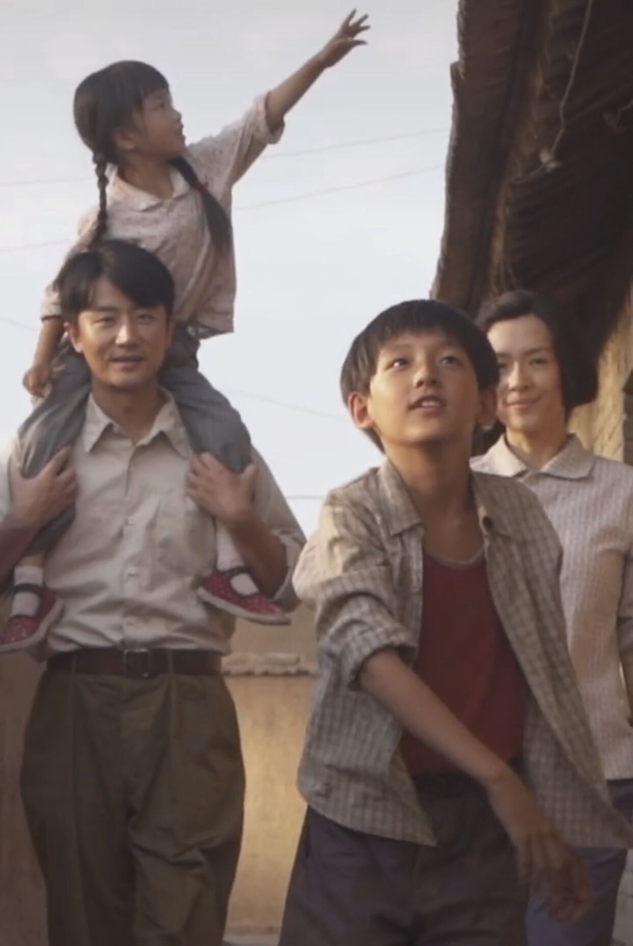 42岁章子怡首次当导演，与小6岁男星演夫妻，却被网友嘲讽像母子