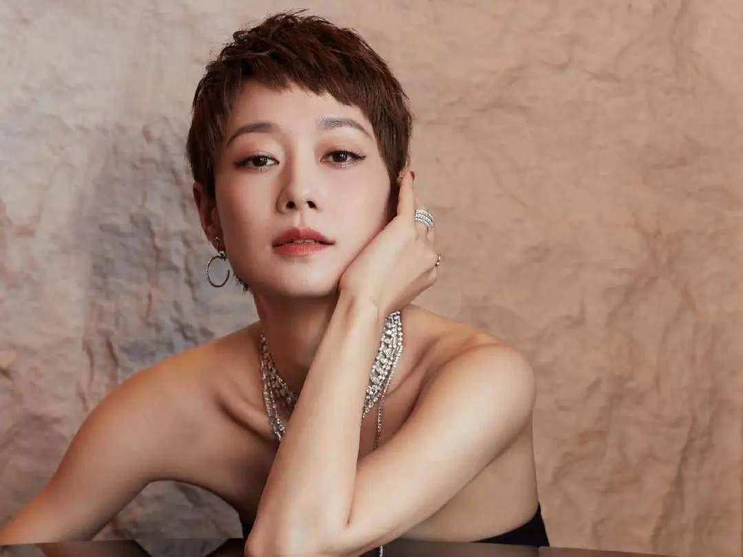 疑似马伊琍新男友曝光，比她小17岁，马伊琍在线