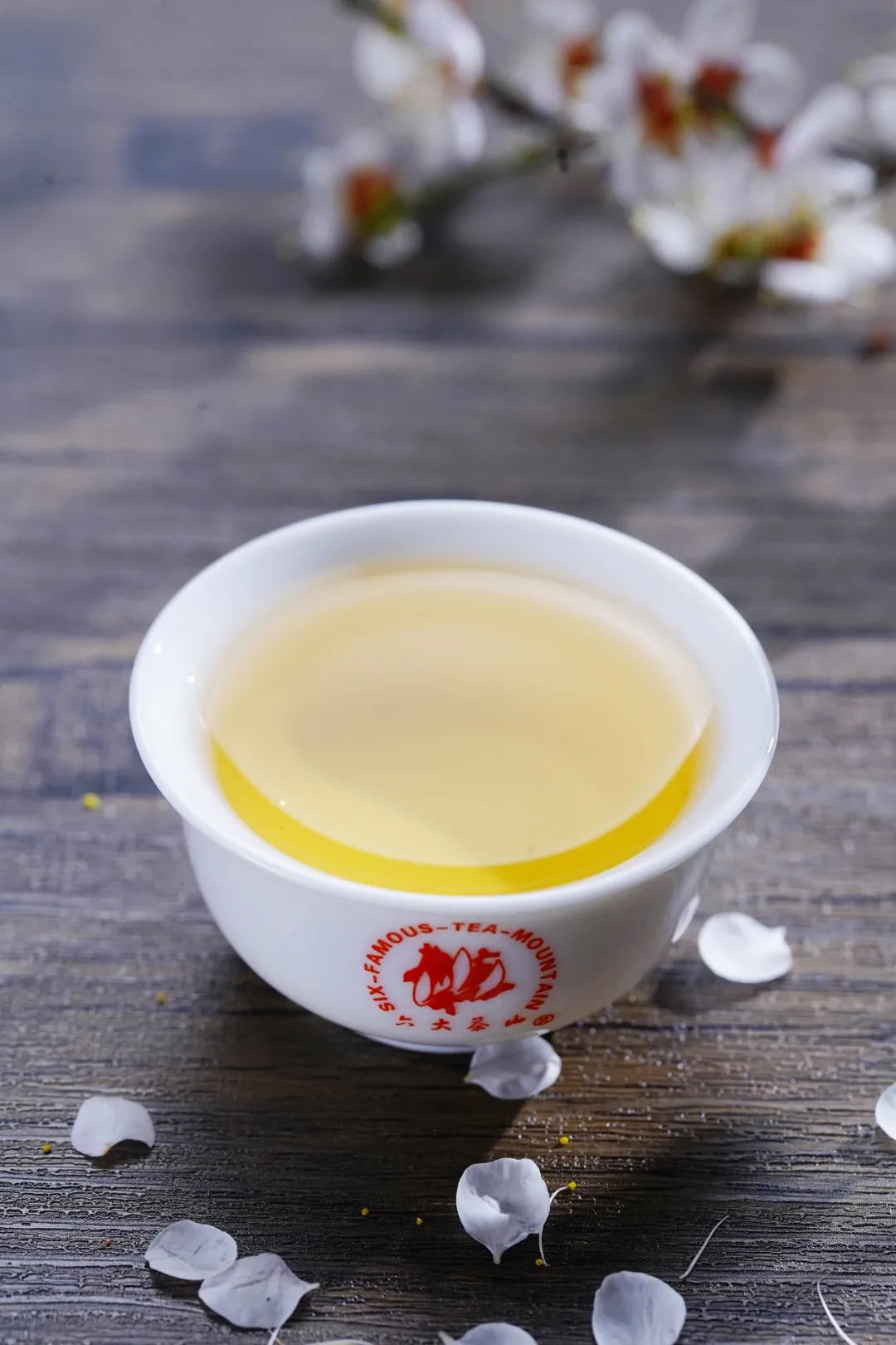四月,用一杯茶打开春天的美
