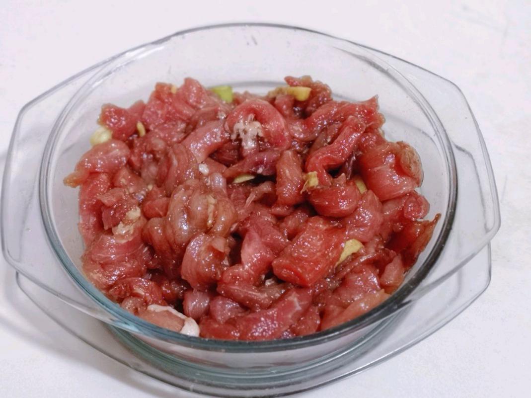 酸酸甜甜的口感再配上一碗米饭，孩子天天吵着要吃，下饭必备