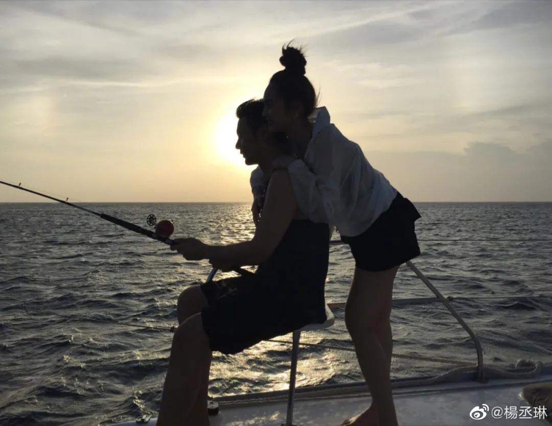 杨丞琳李荣浩分居260天：这种男人，嫁他到底图