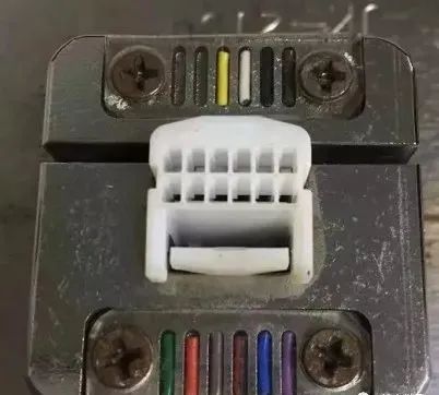 戴泰科｜深谈汽车线束制造中的防错设计与应用
