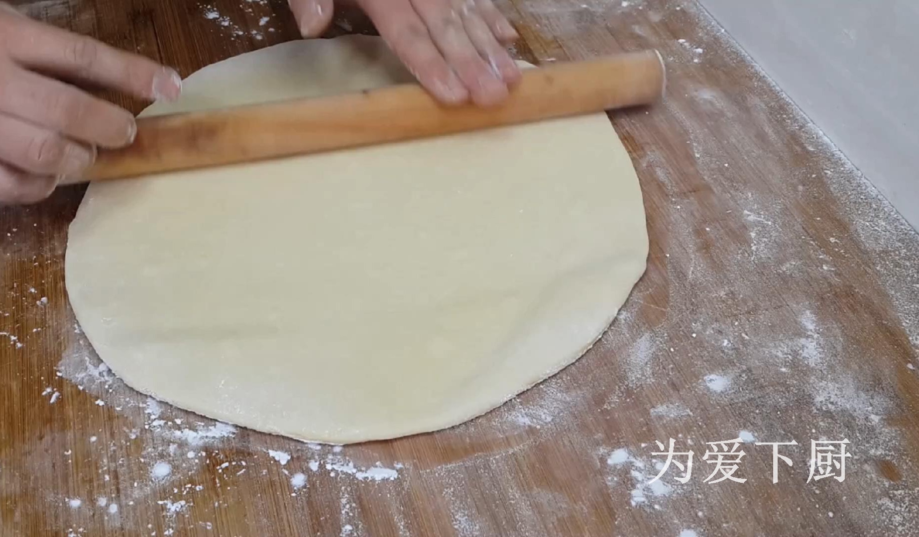 油條這做法才好吃，鍋裡炒一炒，個個焦脆香甜，出鍋全家人都愛吃