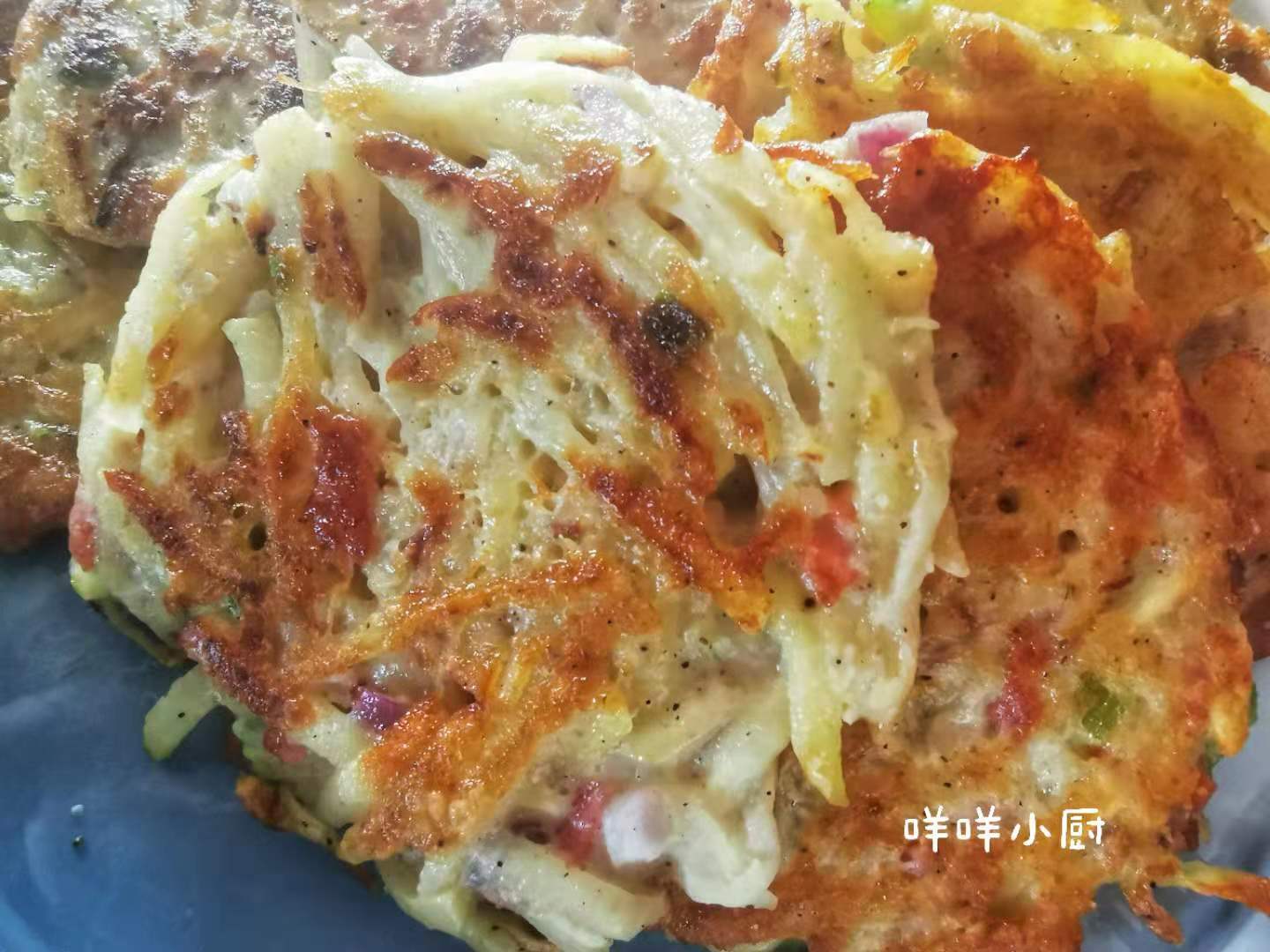 比土豆泥简单，比土豆泥好吃的土豆饼，适合厨房小白的简易早餐饼