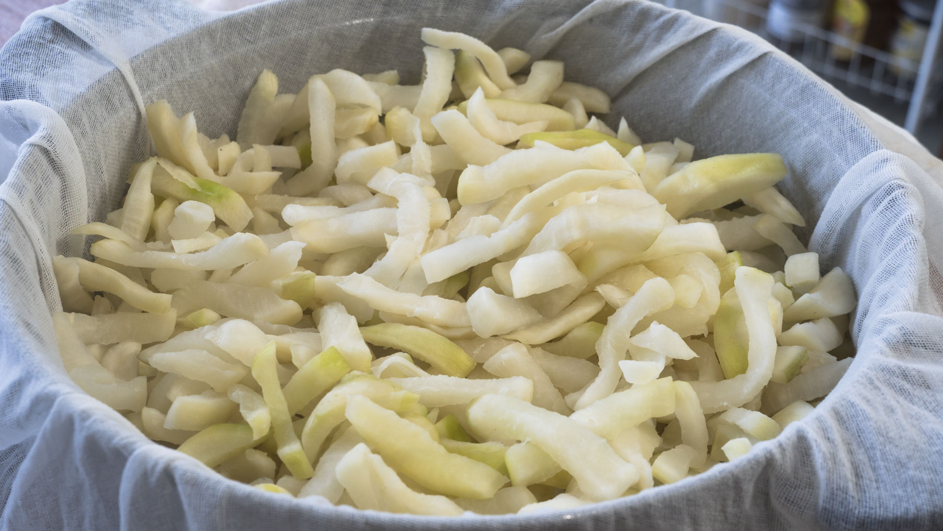 2分鐘教你製作川味蘿蔔幹，不用曬不用等，又脆又香，2天就能吃