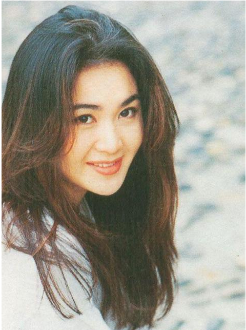 嫁入豪门不生娃，36岁靠“苏妲己”翻红，如今美