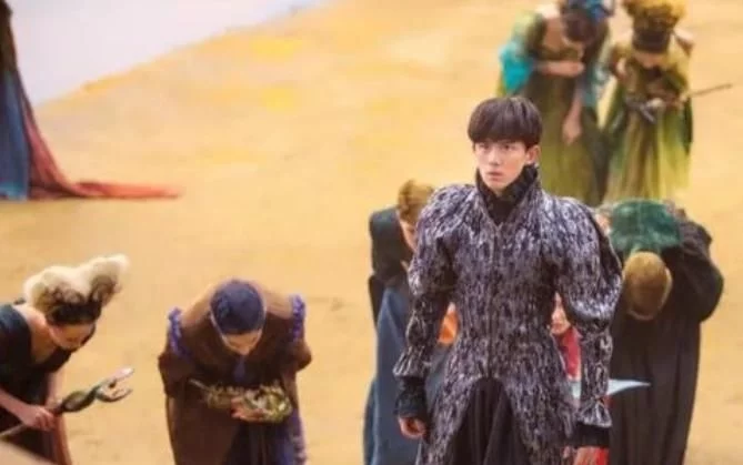 Gutty cannot help crying " displease modelling division " , see Wu Lei: Colour pink cried