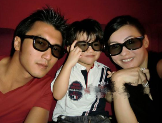 張柏芝錄節目倆兒子出鏡，Lucas顯成熟，二兒子成迷你版謝霆鋒