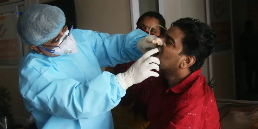 印度大爆恐怖黑真菌病！3万人感染，面部流血摘眼切鼻难保命