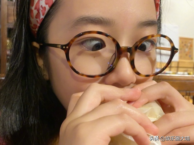 有种基因叫吴尊女儿，幼时天真可爱，如今气质出众美到移不开眼