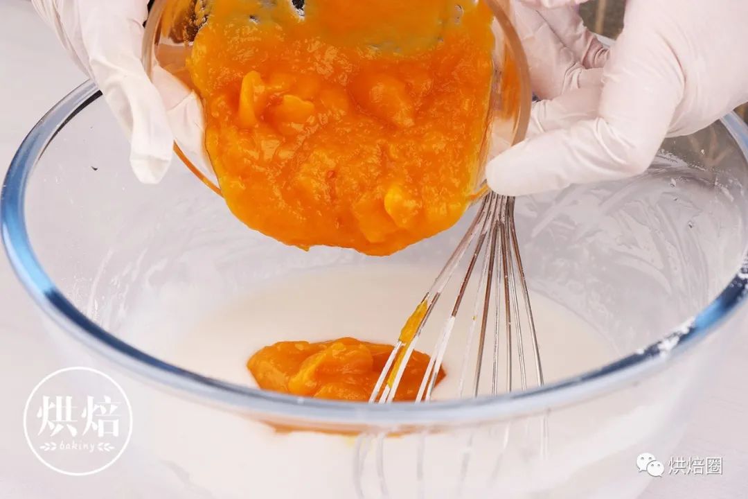 把西米整粒加入到木薯粉中蒸出來的糕好有嚼勁