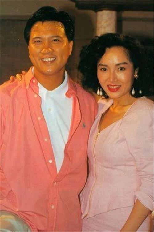 影帝万梓良的坎坷人生，和他深爱过的三个女神