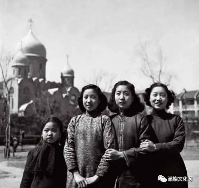 一个的满洲贵族家庭的四格格故事