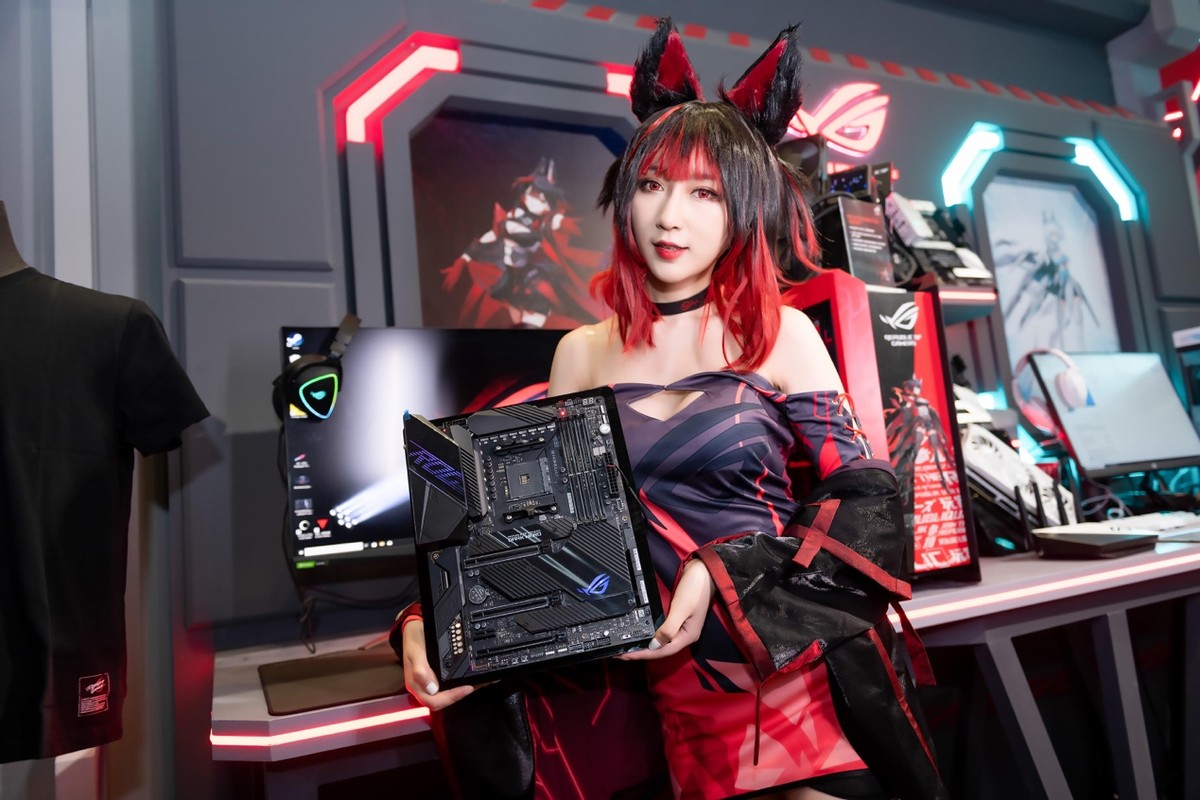 液氮超频+CF对抗赛 华硕主板引爆BW2021