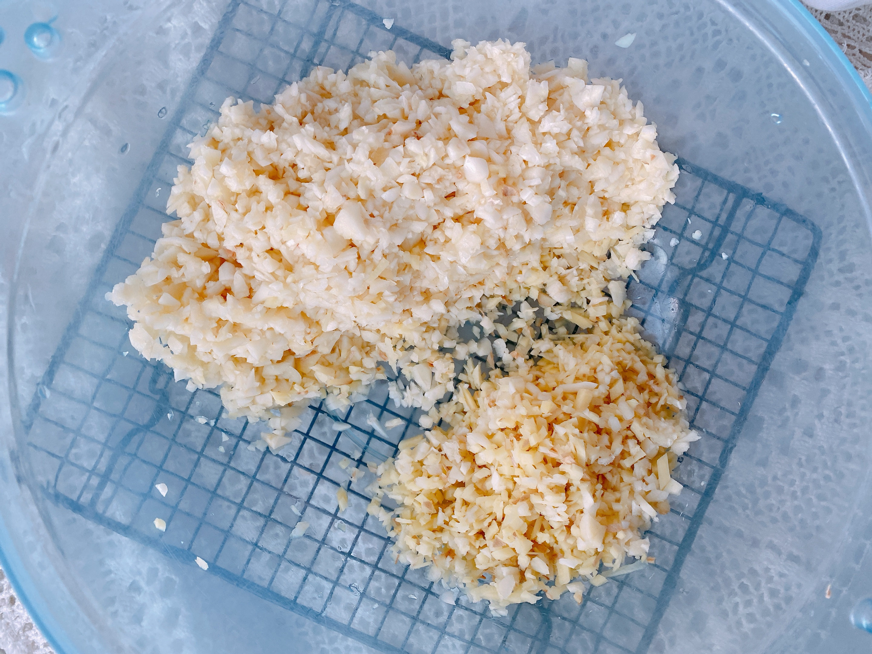 腌辣椒的季节到了，教你独家腌法，不加盐2小时就能吃，又香又辣