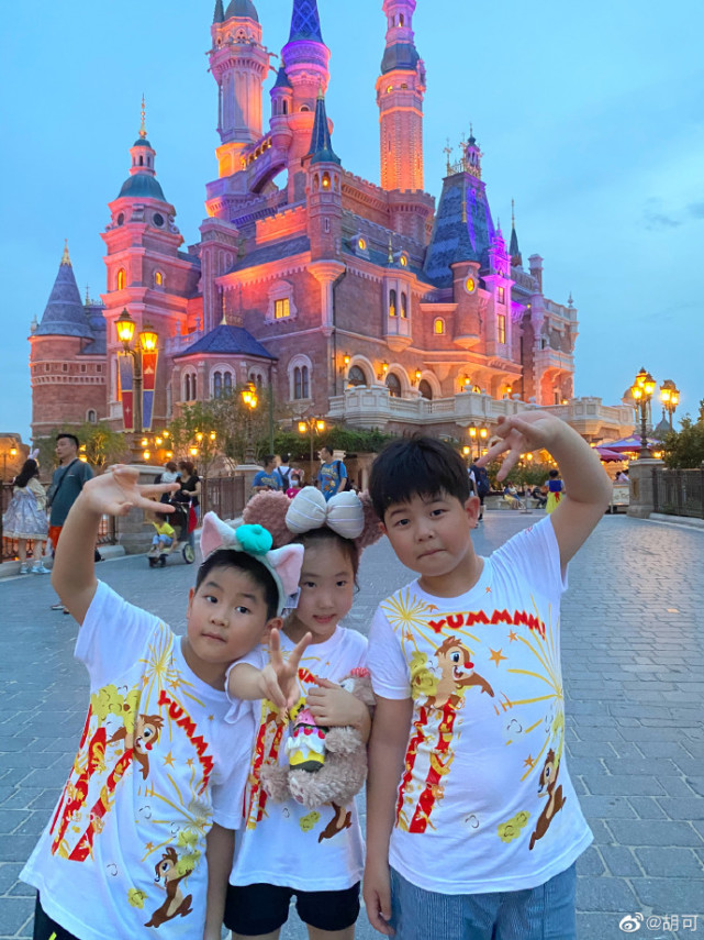 胡可曬安吉近照，學游泳，攀岩，跆拳道健身後，安吉終於瘦了