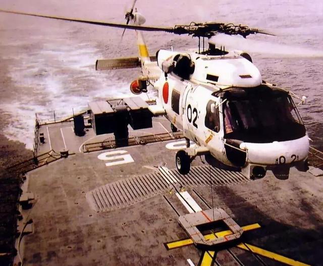 055大驱新型直升机助降系统曝光，直20专用，再也不怕恶劣海况