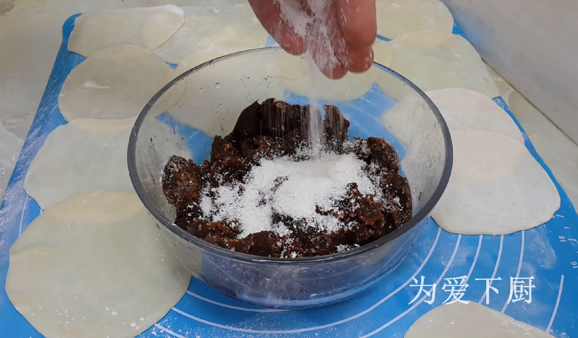 糯米粉這樣做才過癮，加半斤豆沙，軟糯又香甜，比雪媚娘還好吃