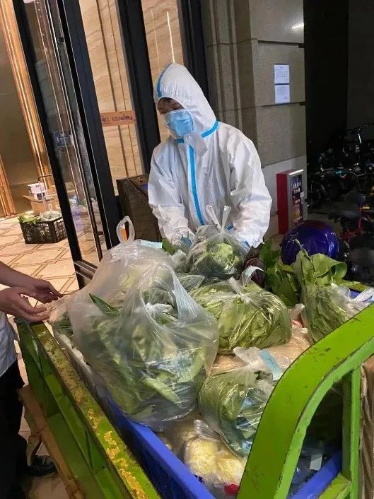疫情反彈，廣州有小區(qū)物業(yè)現(xiàn)出原形！紅黑榜出爐，好物業(yè)能救命