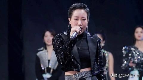 被蔡徐坤力挺！刘雨昕正面回应“中性风”表演，我就是要做我自己