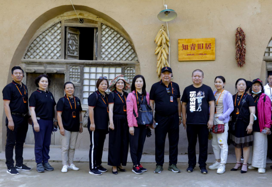河南郑州：追寻延安精神 汲取精神力量