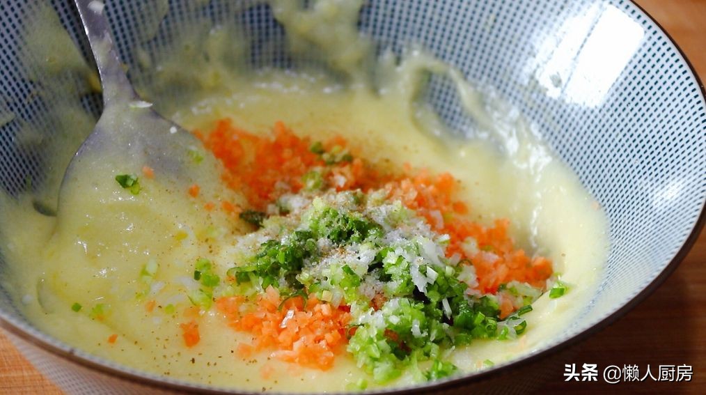 土豆不切条，捣成土豆泥，教你薯条的新做法，香酥可口更好吃