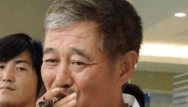 身價(jià)上億的明星都抽啥煙，中華根本看不上眼