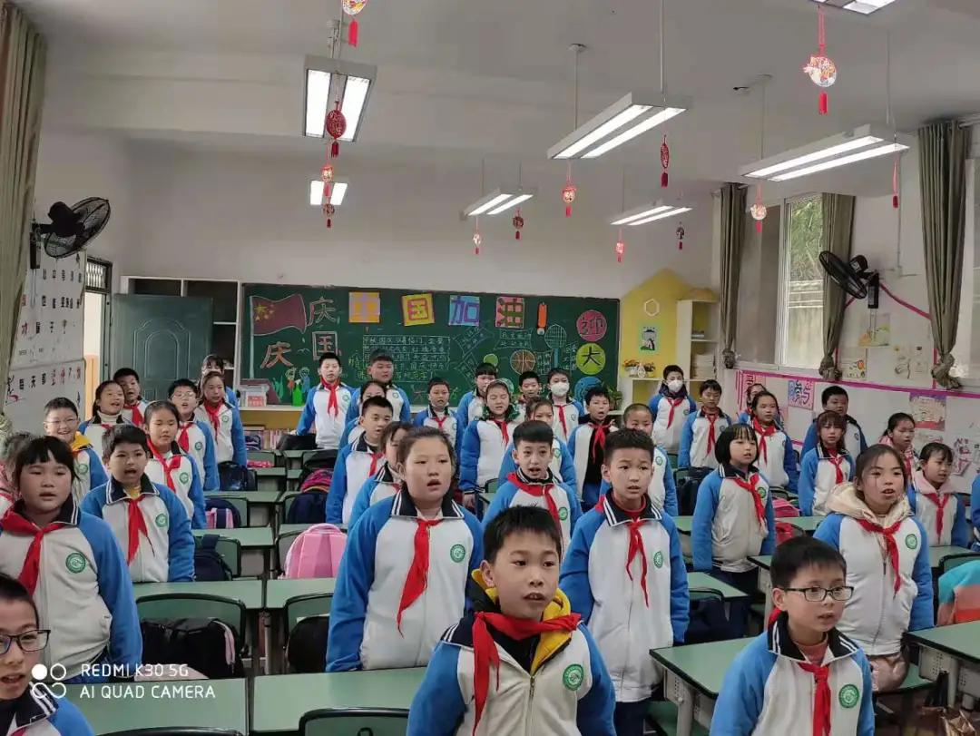 天府新区新兴小学“雷锋活动日”少先队主题活动