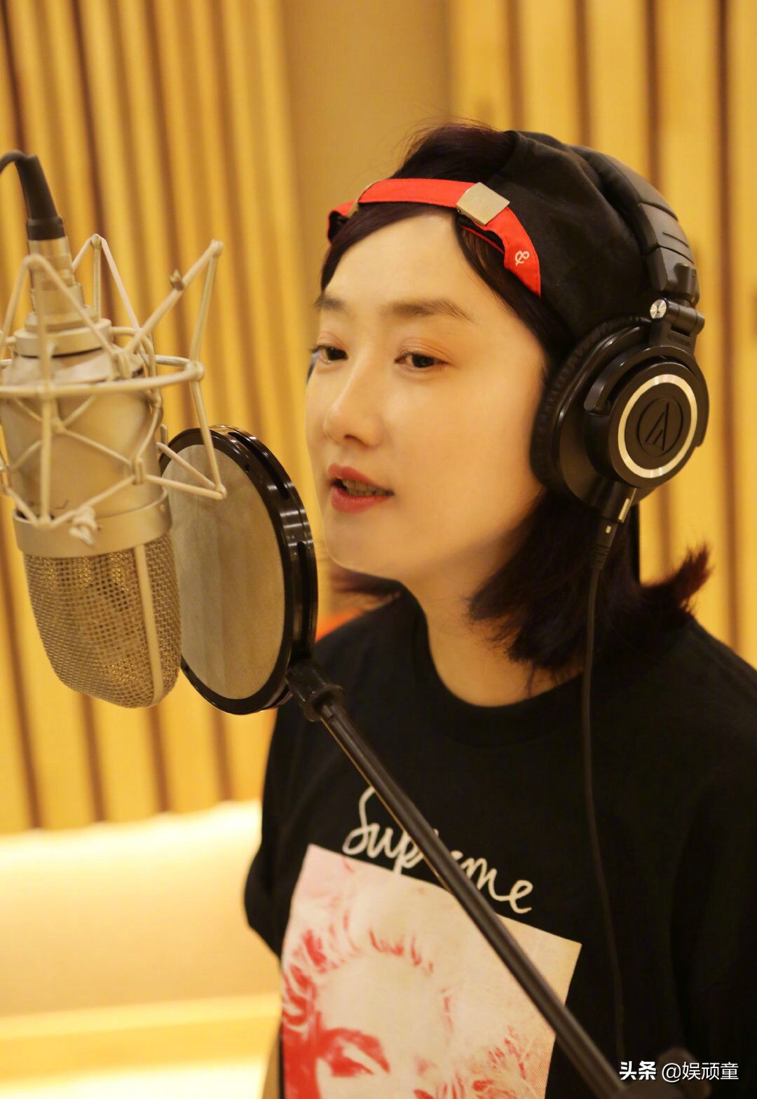 玲花分享多张女儿正面照，完美避开爸爸的长相