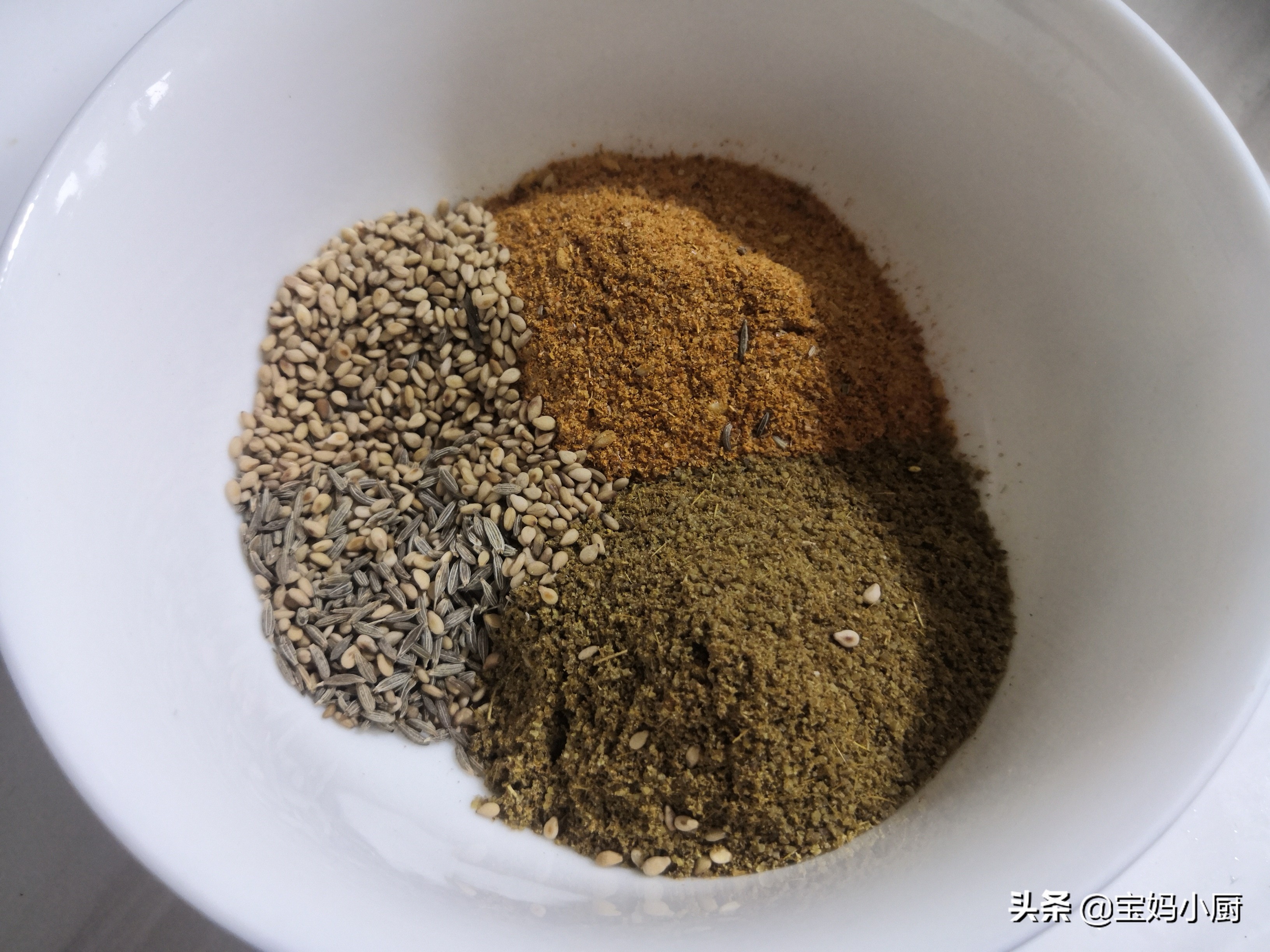 鸡胸肉这样做，能当零食能当下酒，12块钱能做两大盘，可香了