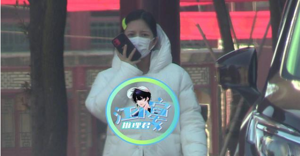 Have double happiness! Du Chun is the United States heart to heart charming wife carries a bag, 